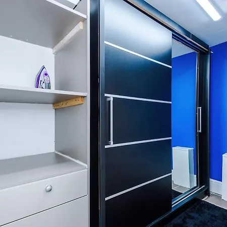 Apartment Comfortable Two Bedroom In By Eason Stays, Ideal For Business Travellers, Hospital Workers & Placements - With Free Parking! Sheffield