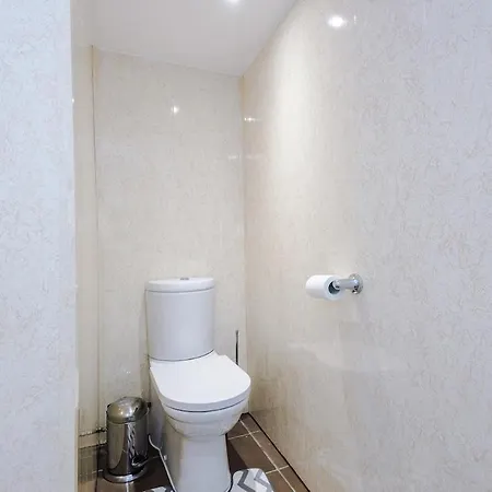 Apartment Comfortable Two Bedroom In By Eason Stays, Ideal For Business Travellers, Hospital Workers & Placements - With Free Parking!
